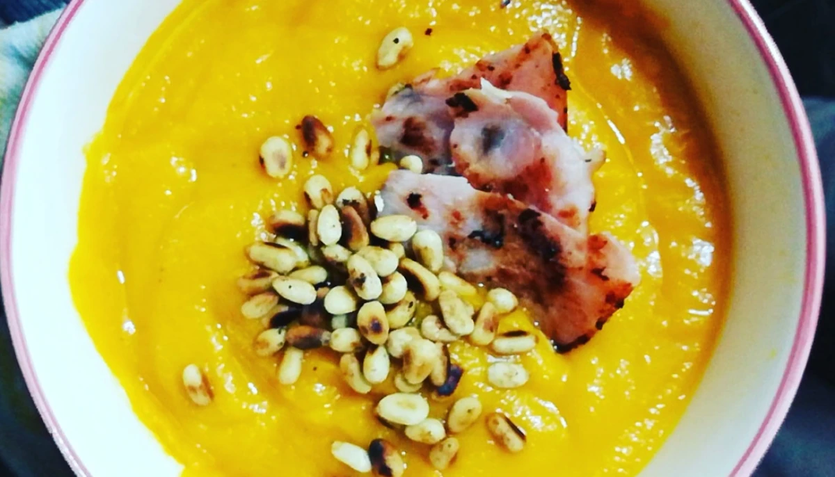 Velouté légumes au curry et lait de coco