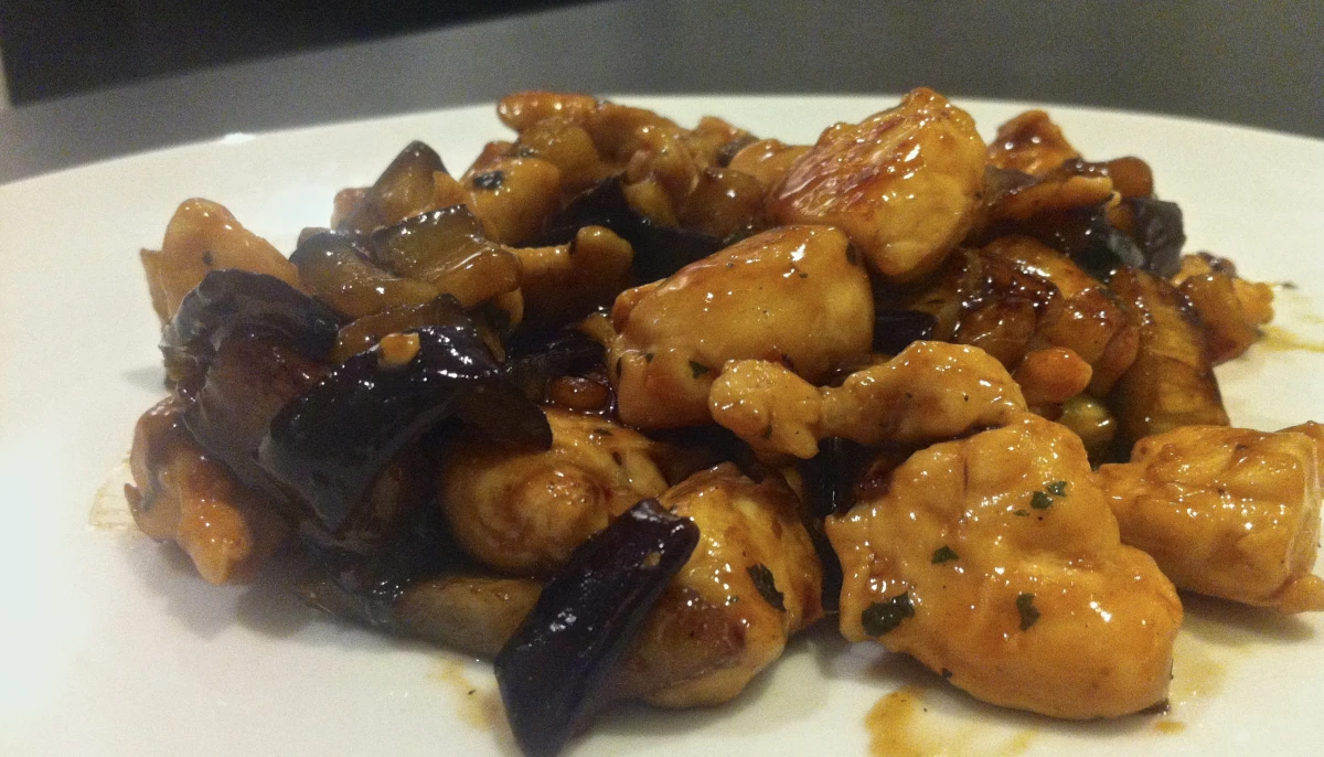 Wok poulet aubergines sauce Yakitori