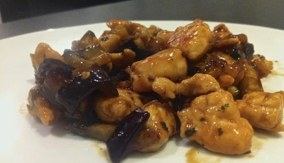 Wok poulet aubergines sauce Yakitori
