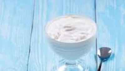 Yaourts à l'eau de rose ( avec yaourtière)