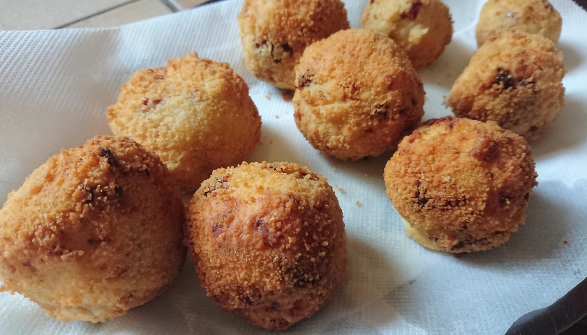 Croquettes de pommes de terre et tomates séchées