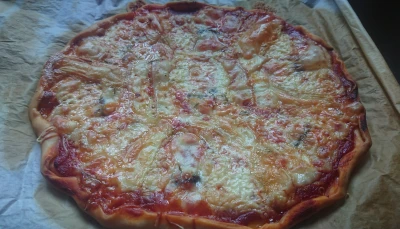 Pizza gourmande aux fromages