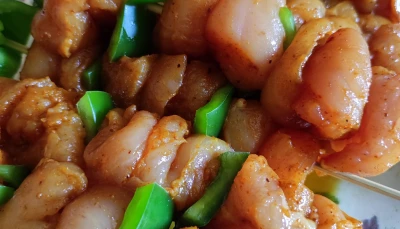 Brochette de poulet mariné maison