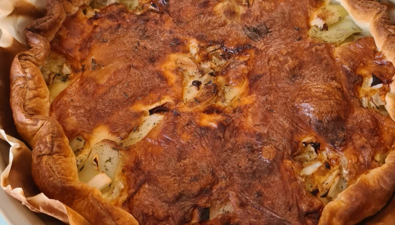 Tarte fine pommes de terre et tomme