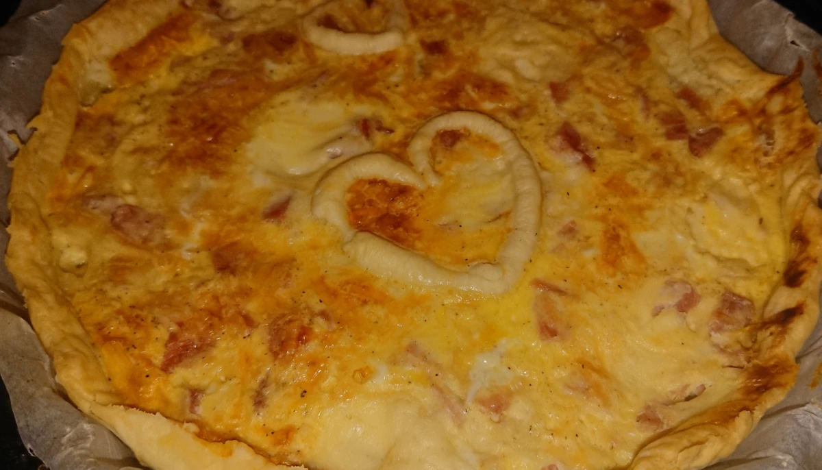 Quiche poulet, raclette et pointes de crème