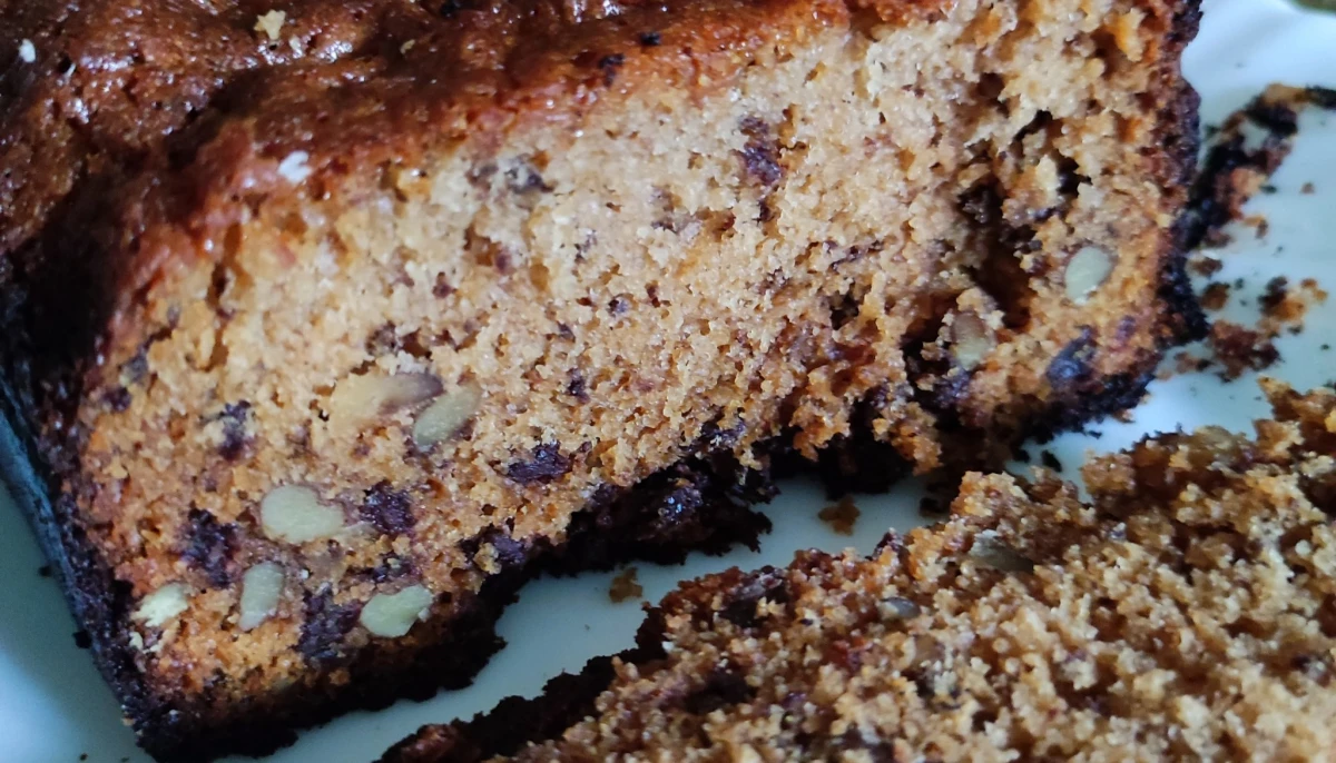 Cake aux noix, miel et chocolat