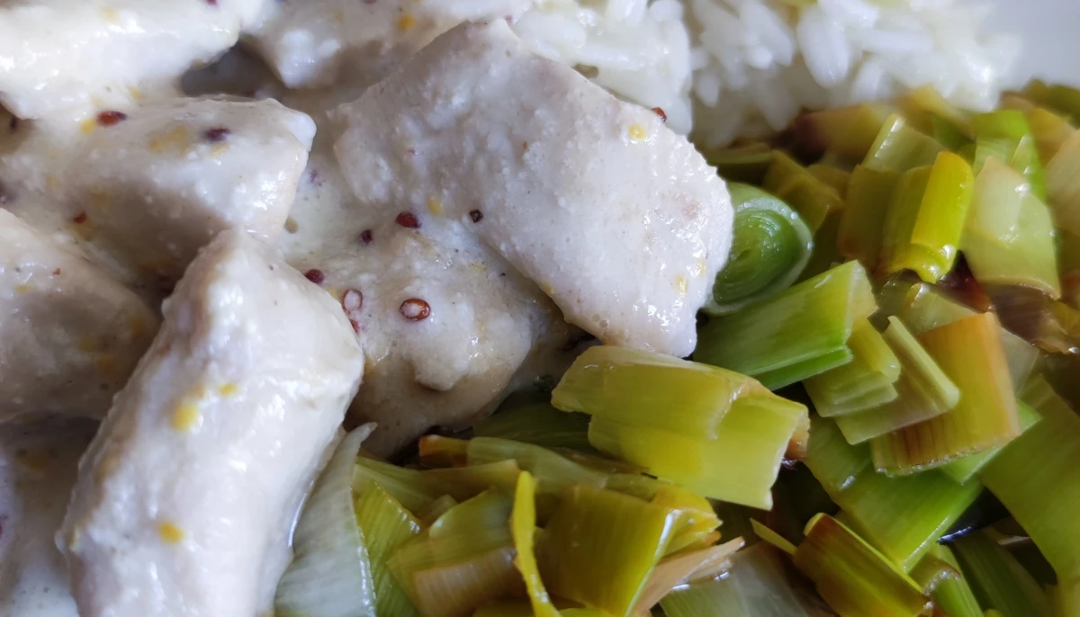 Poulet moutarde, poireaux riz