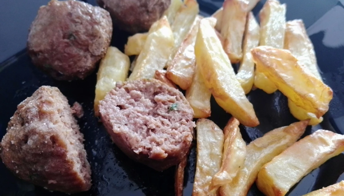 Boulettes persillées et frites maison