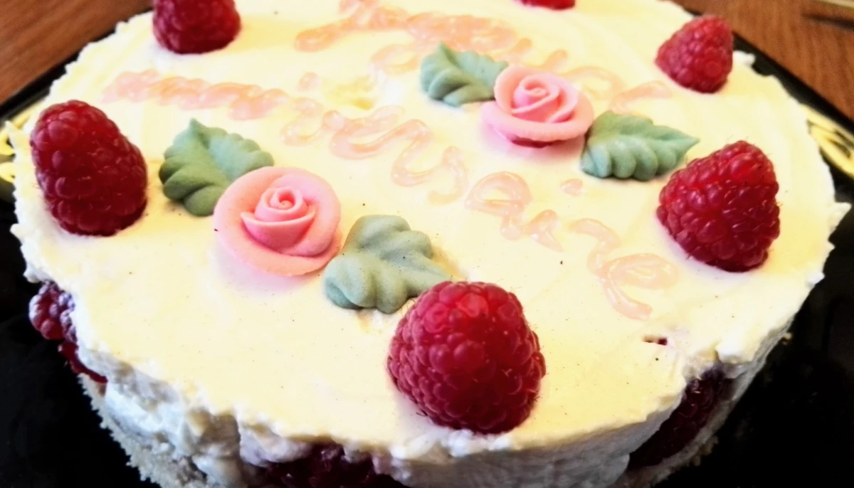 Cheesecake d'anniversaire duo fruits rouges