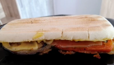 Panini aux légumes grillés et pesto rosso