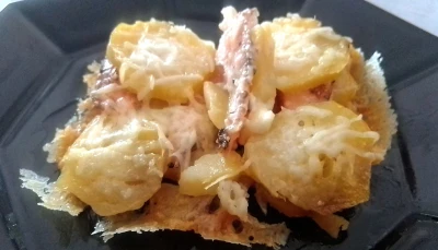 Gratin au saumon poivré et pommes de terre