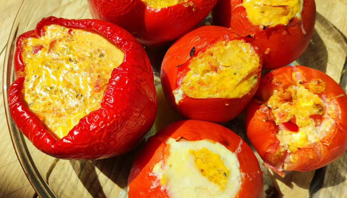 Tomate et poivron farcie