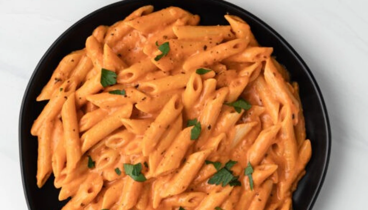 Pâtes sauce rosée ail et basilic