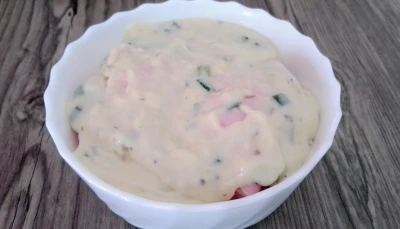 Oeufs au jambon et sauce béchamel
