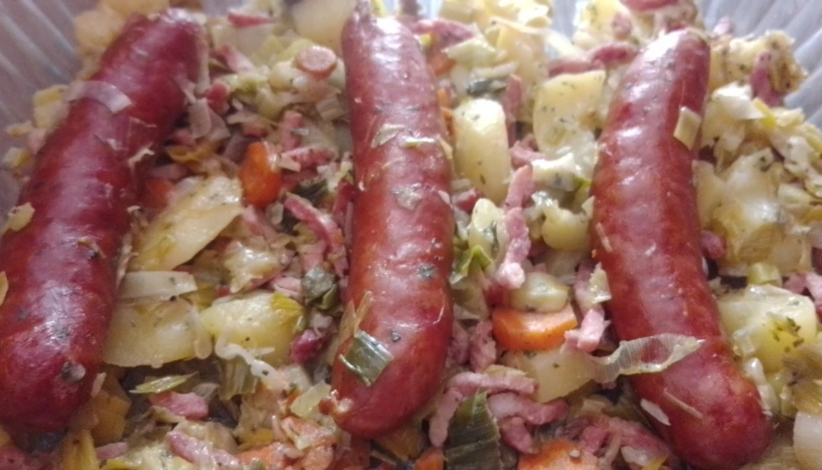 Poêlée de légumes d'automne et saucisses fumées