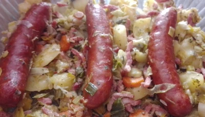 Poêlée de légumes d'automne et saucisses fumées