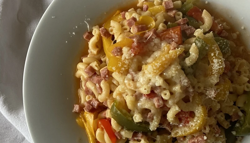 One pot coquillettes, poivron et jambon