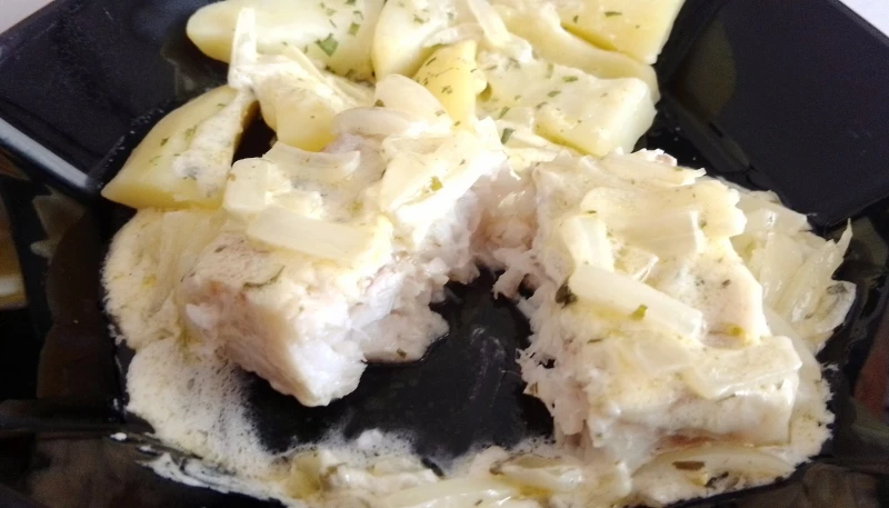 Dos de cabillaud, oignons et crème de citron
