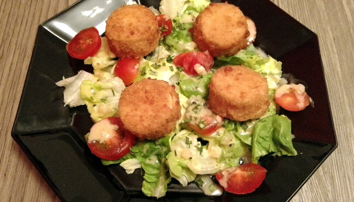 Salade du chef au chèvre chaud