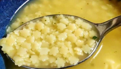 Bouillon aux petites pâtes