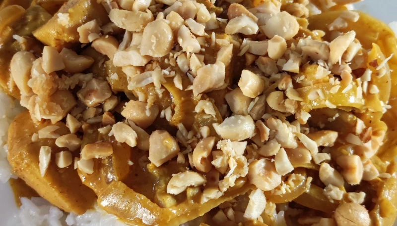 Poulet coco curry cacahuètes