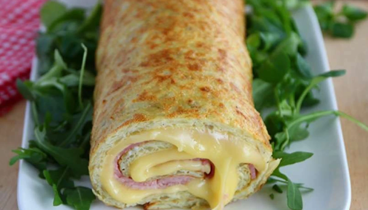 Roulé de pommes de terre, jambon et reblochon