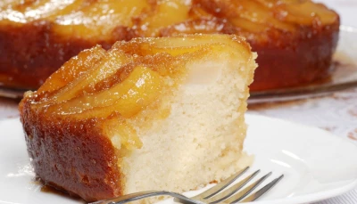 Gâteau aux poires et au caramel
