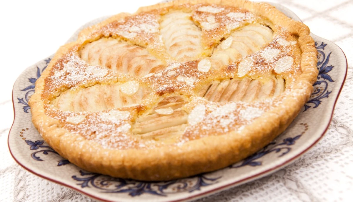 Tarte aux poires et à la frangipane