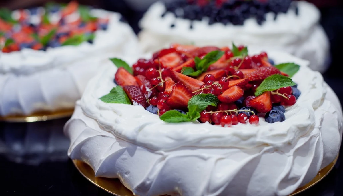 Pavlova aux fruits de saison