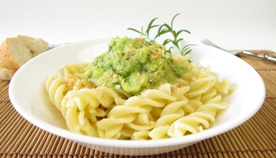 Pâtes au pesto de courgettes