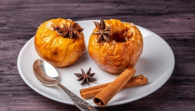 Pommes au four à la cannelle