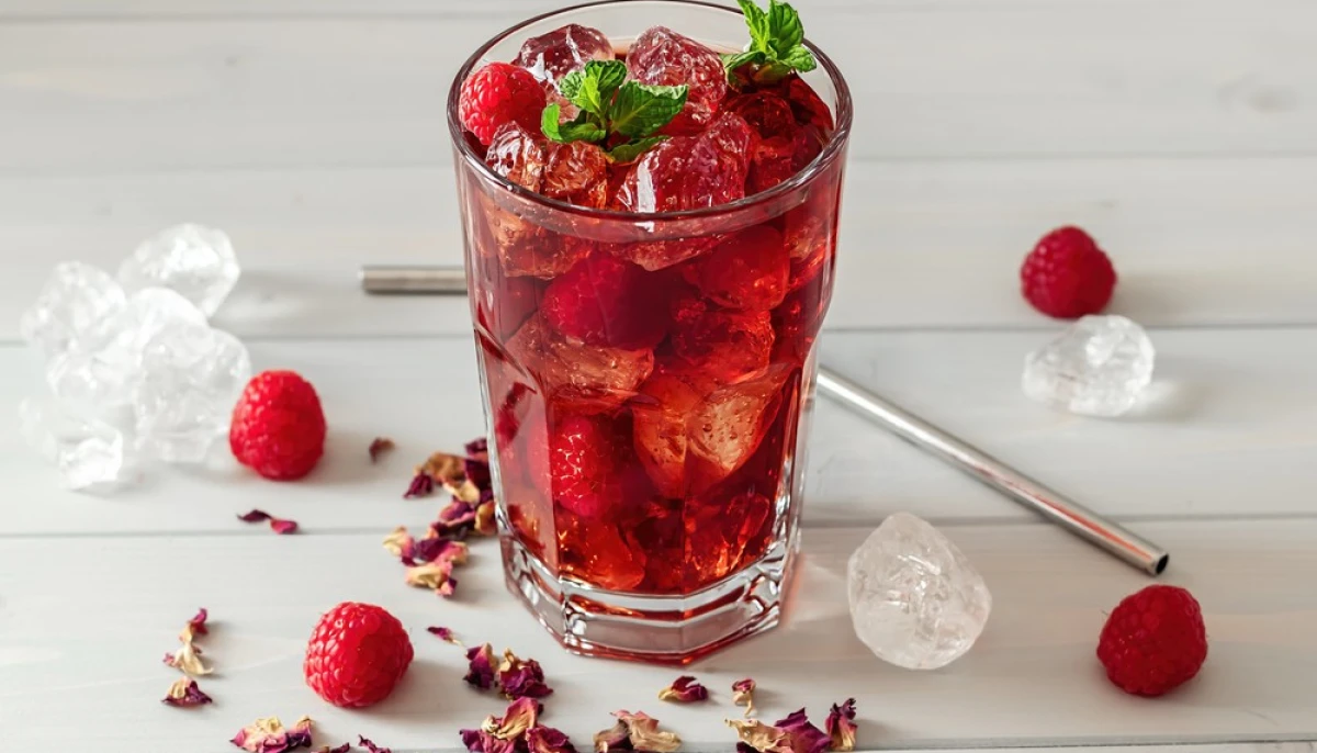 Thé glacé aux fruits rouges