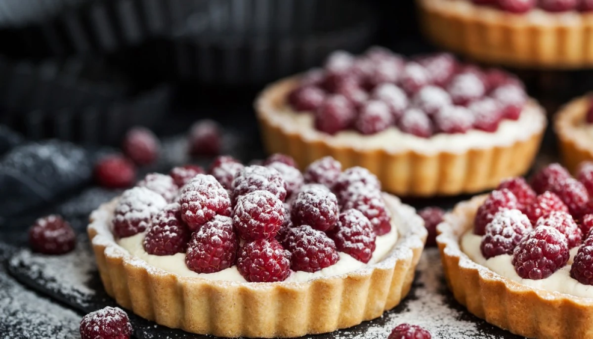 Tartelettes aux framboises et crème pâtissière