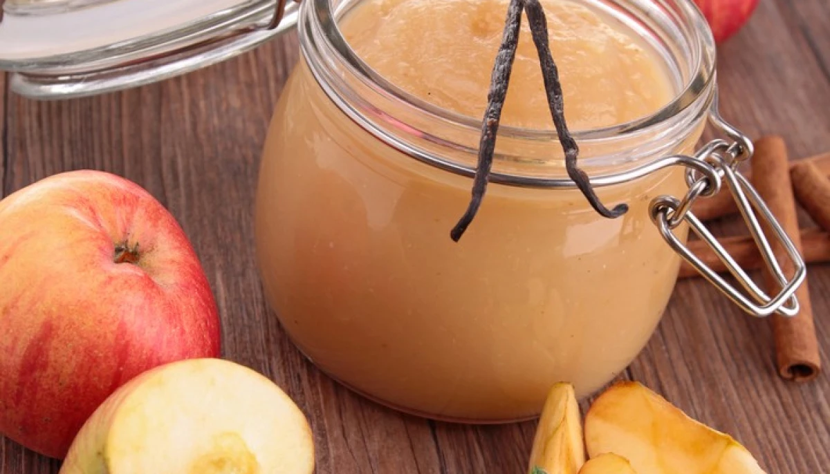 Compote maison pommes-poires à la vanille