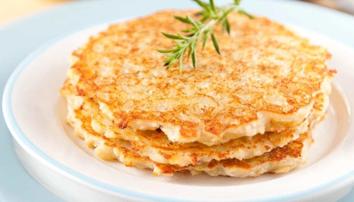 Galettes de pommes de terre au fromage râpé