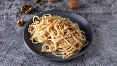 Spaghetti à la crème de potimarron et noix