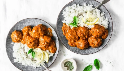 Boulettes de lentilles à la sauce tomate