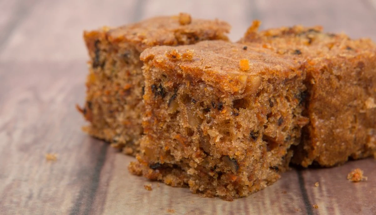 Gâteau moelleux aux noix et miel