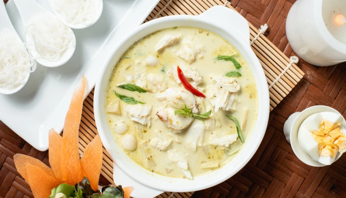 Soupe thaïlandaise au poisson et lait de coco