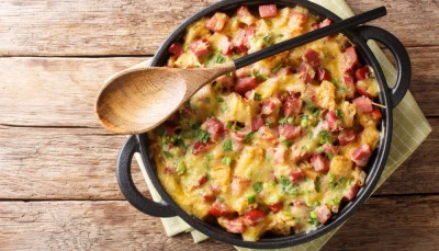 Gratin de pain perdu salé au jambon, fromage