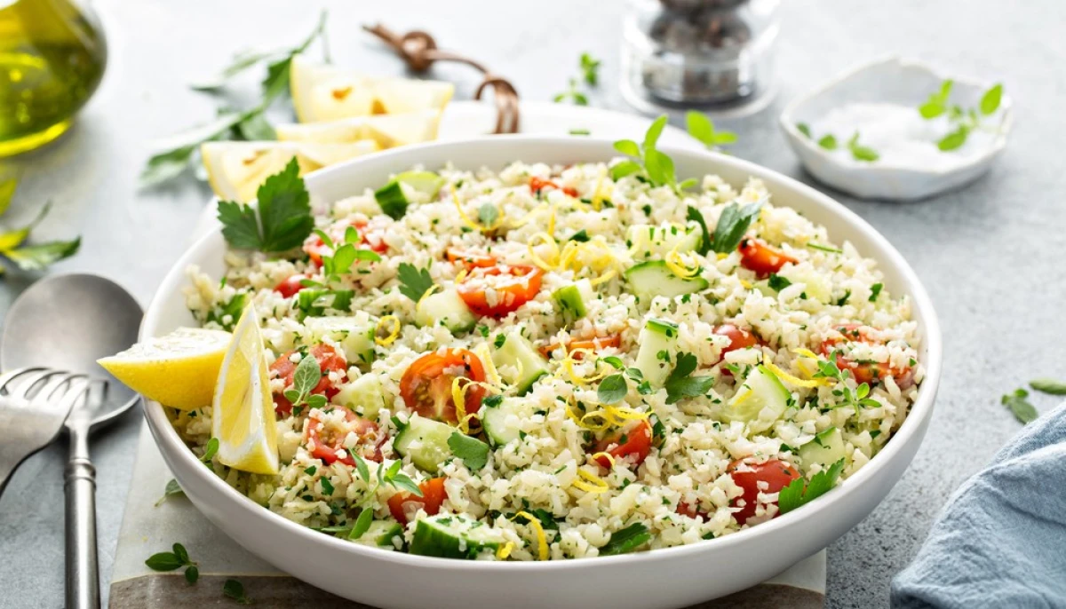 Taboulé de chou-fleur aux herbes fraîches
