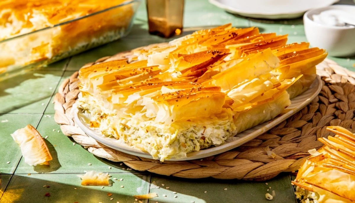 Tarte grecque à la feta et pâte filo croustillante