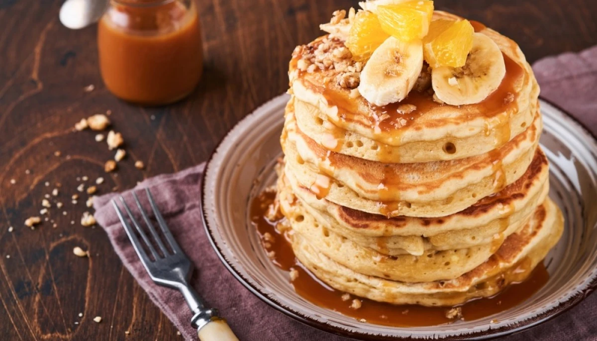 Pancakes protéinés à la banane et noix