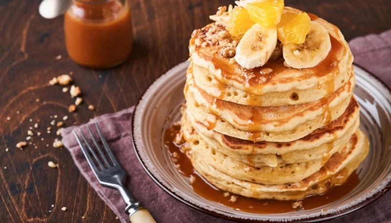 Pancakes protéinés à la banane et noix