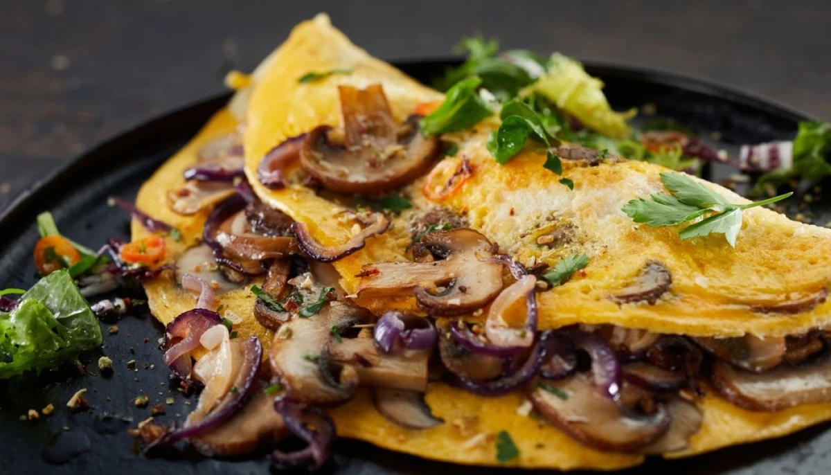 Omelette aux champignons et herbes fraîches