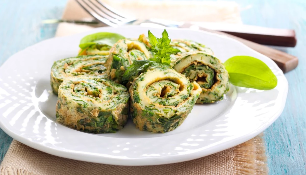 Omelette roulée aux herbes fraîches