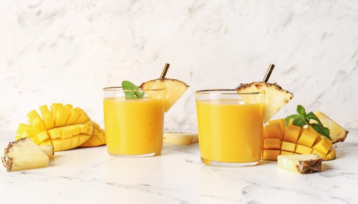 Smoothie mangue-ananas