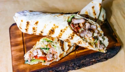 Wrap au poulet et crudités
