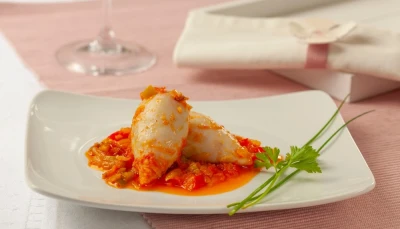 Calamars farcis en sauce tomate