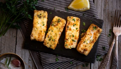 Filets de poisson rôtis au citron et au persil